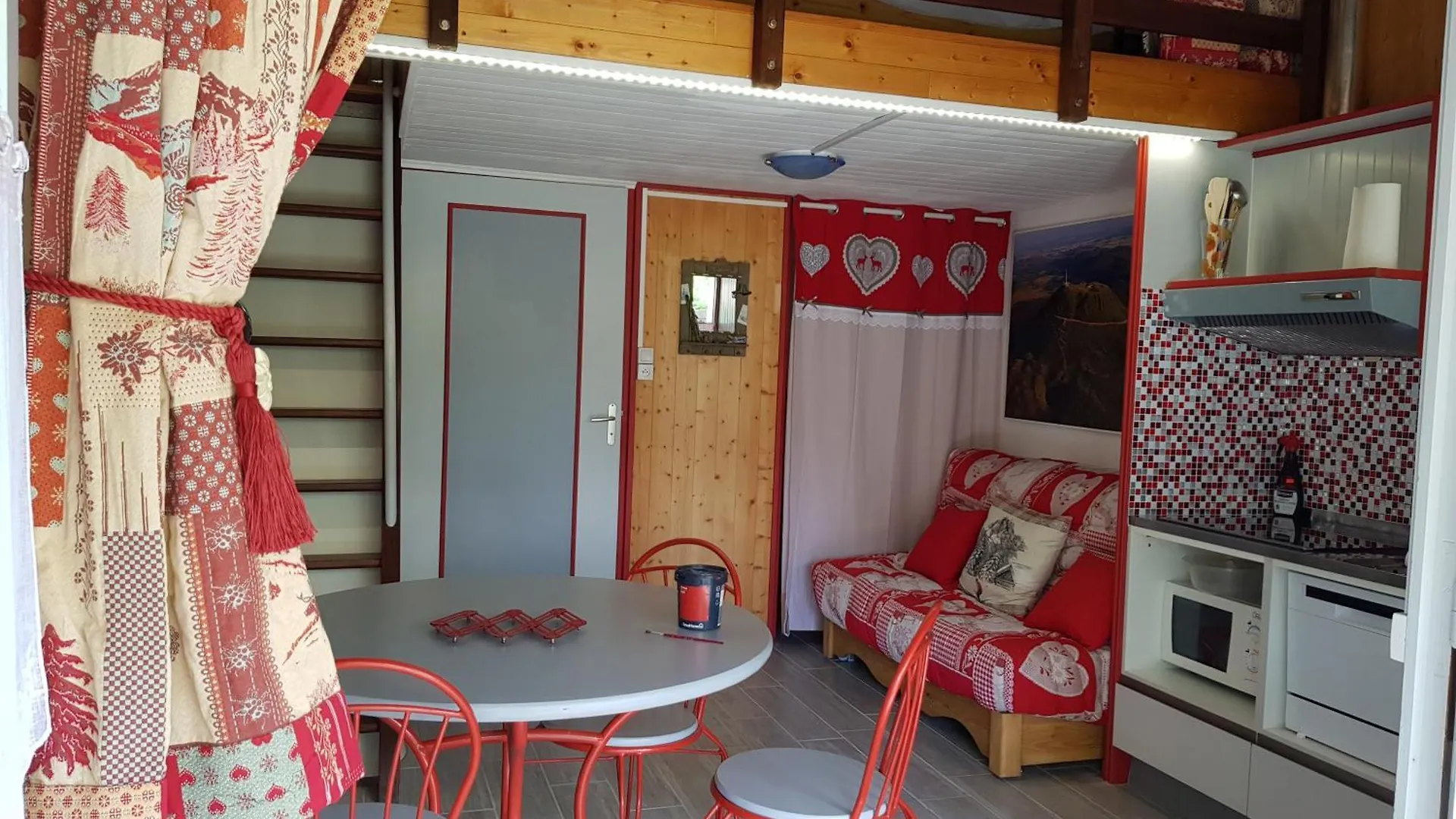 Duplex Avec Terrasse 4Personnes Proche Du Mt Dore. La Bourboule 0*,  France